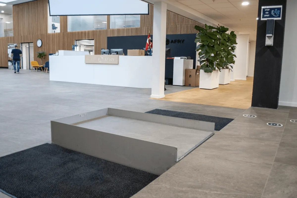 HDN lift in office environment